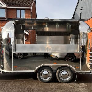 4.0m Stainless Steel Airstream — Fridge & Extraction