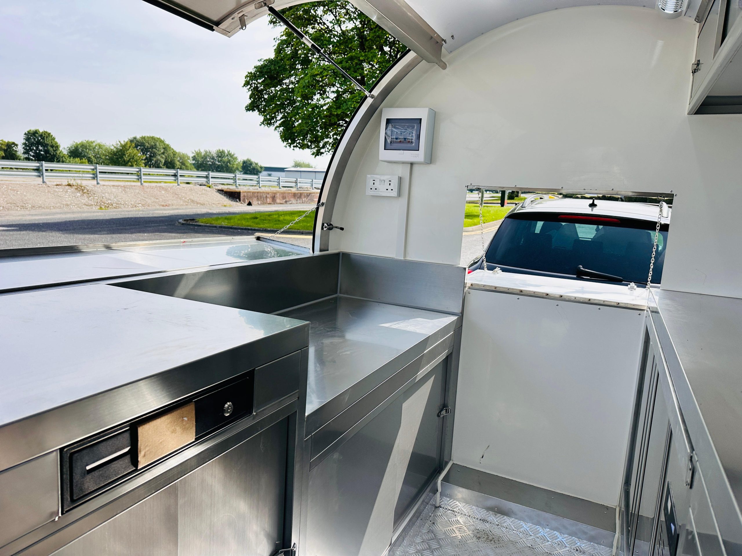 2.8m Grey Catering Pod — Fridge - Image 10