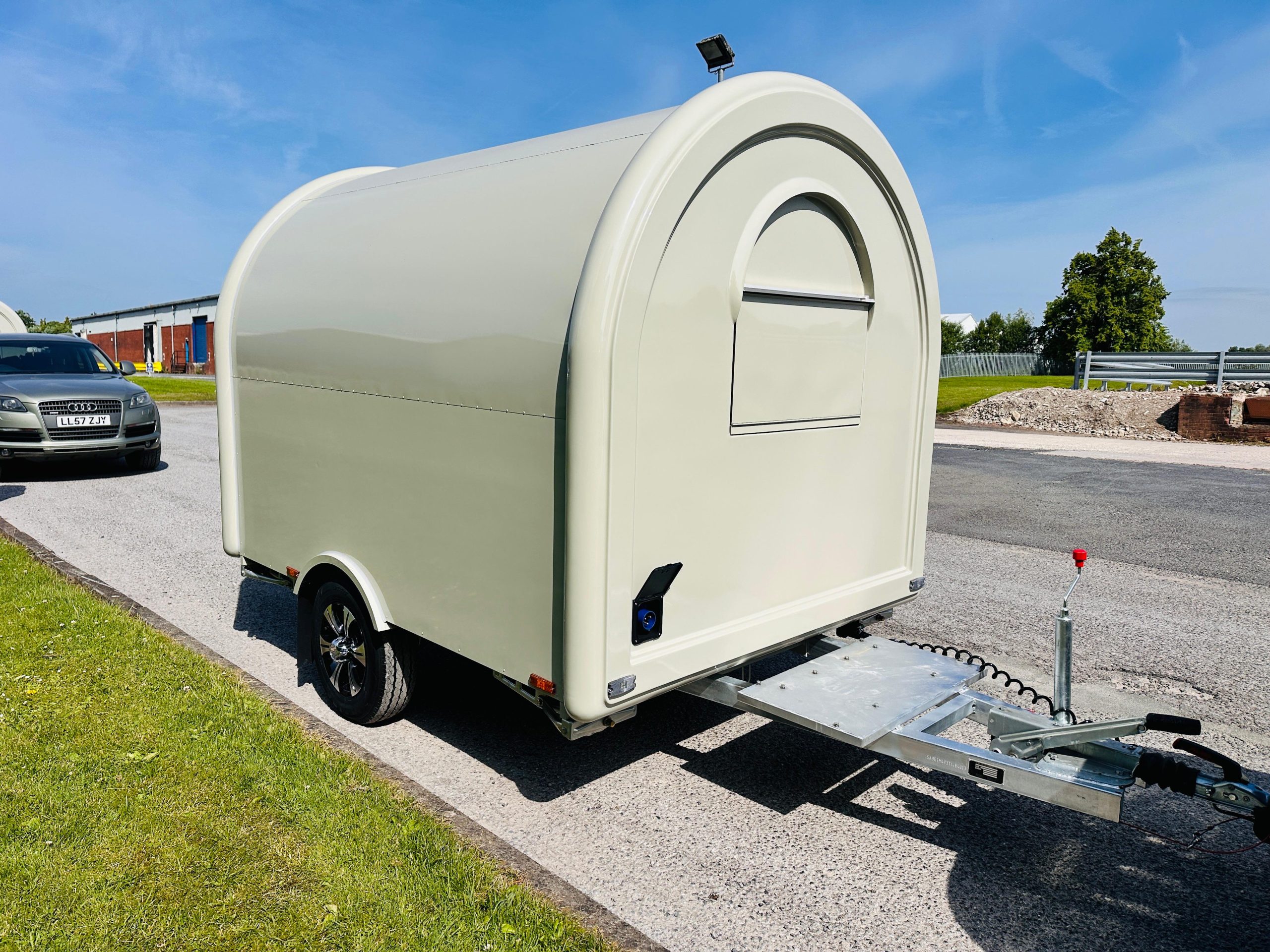 2.8m Grey Catering Pod — Fridge - Image 3