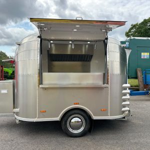3.0m Stainless Steel Airstream — Fridge & Extraction
