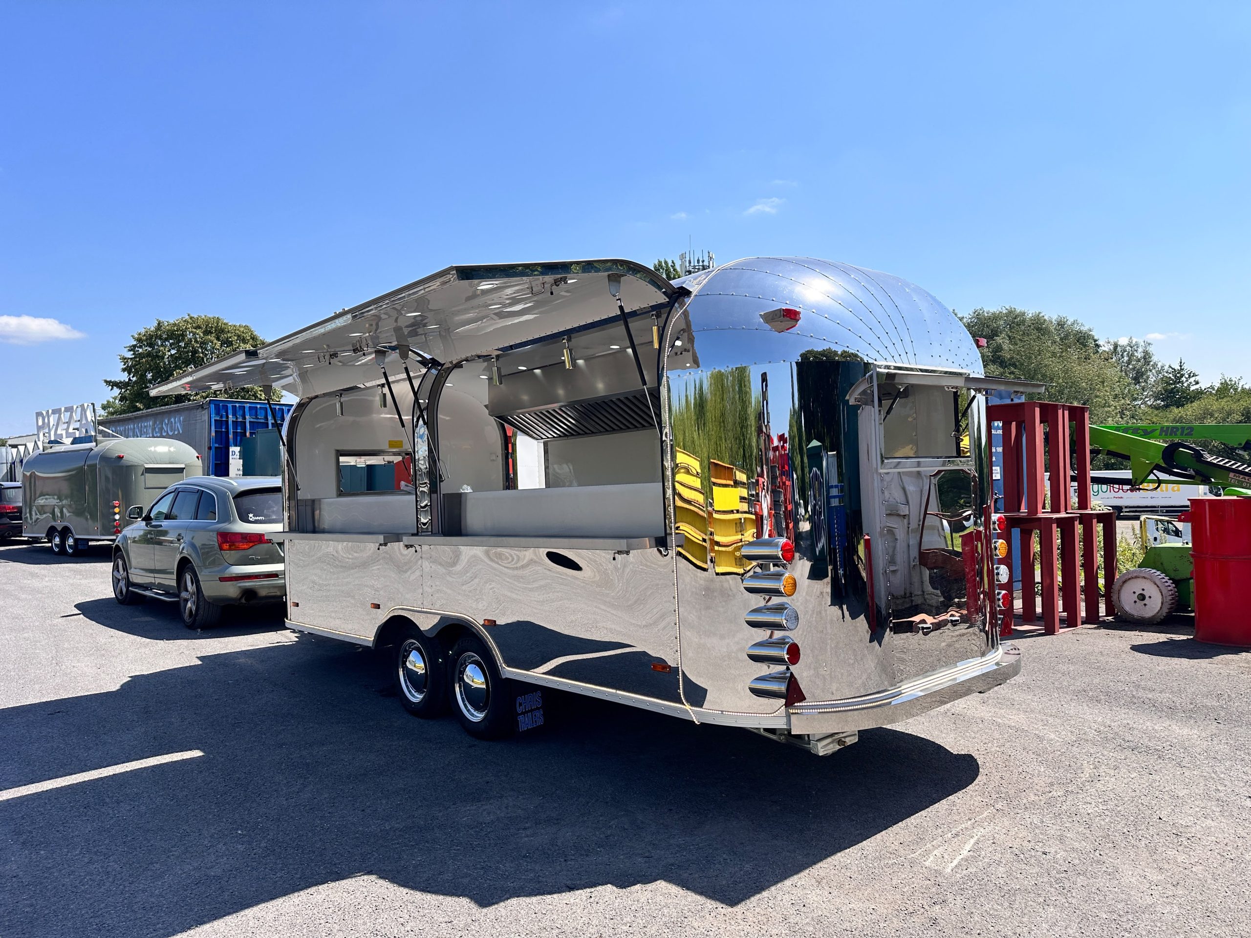 6.0m Stainless Steel Airstream — Fridge & Extraction - Image 12