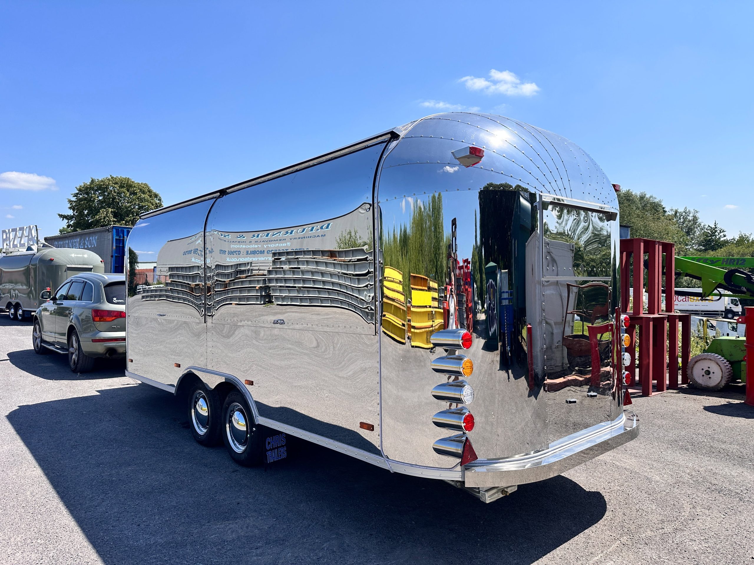 6.0m Stainless Steel Airstream — Fridge & Extraction - Image 4